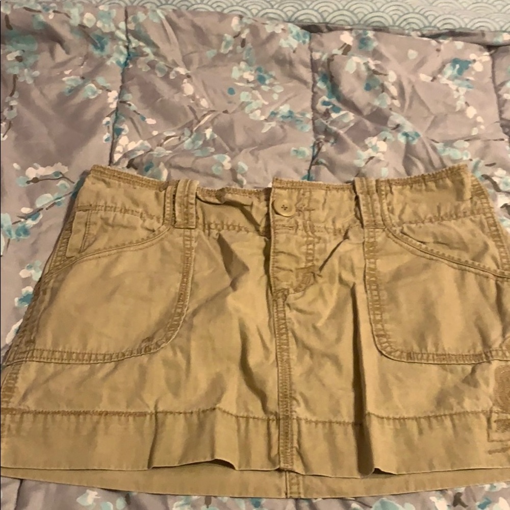 AMERICAN EAGLE khaki skirt